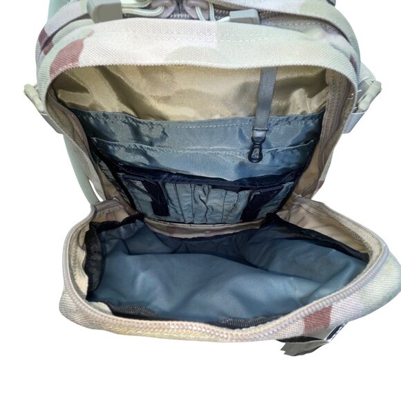 CamelBak Men’s Desert Camo Hydration Reservoir Tactical Maximum Gear Backpack - Picture 9 of 16